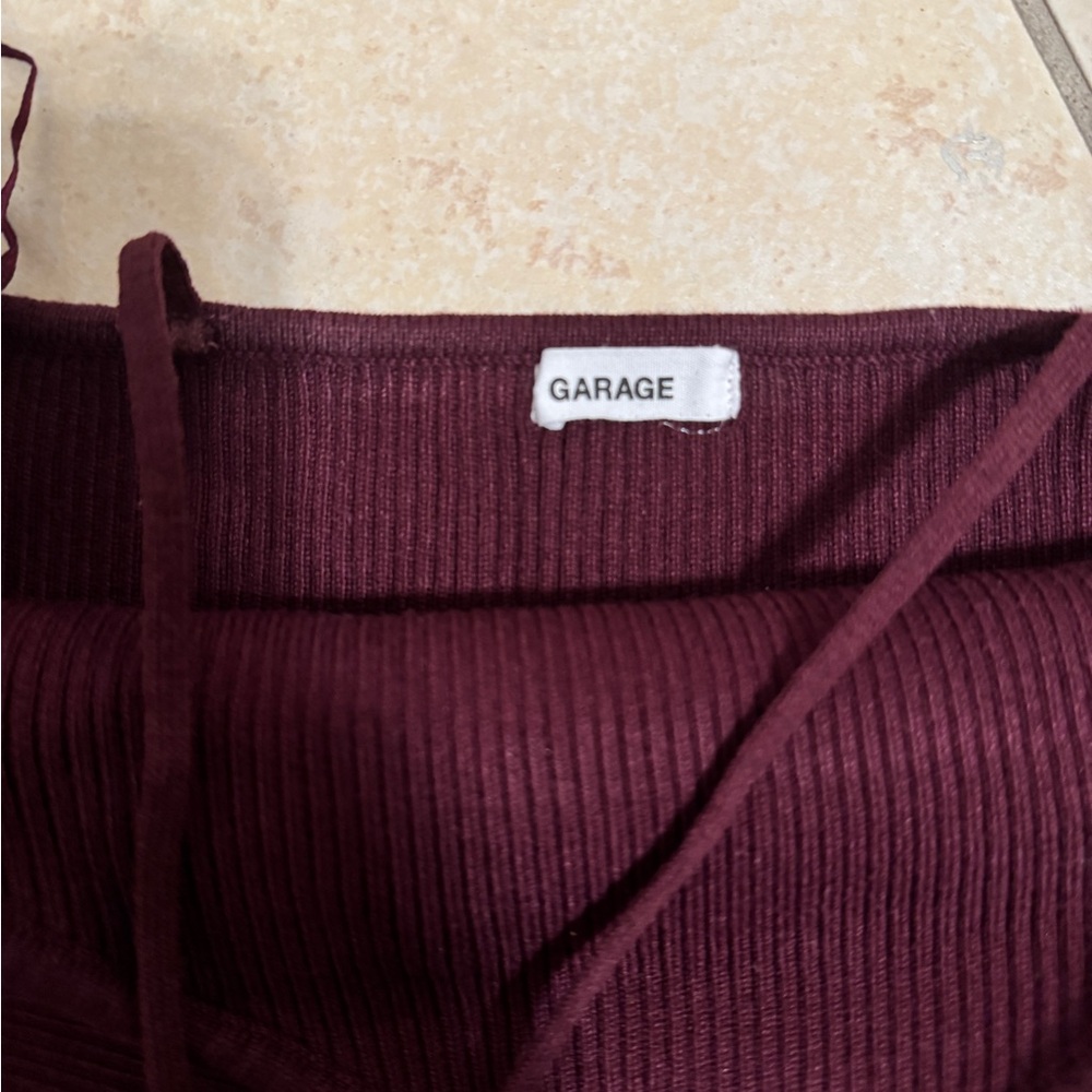Cold Shoulder Sweater - Picture 5 of 6